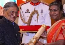 राष्ट्रपति ने किया कलाजगत् की हस्तियों को पद्म भूषण और पद्म श्री से किया सम्मनित